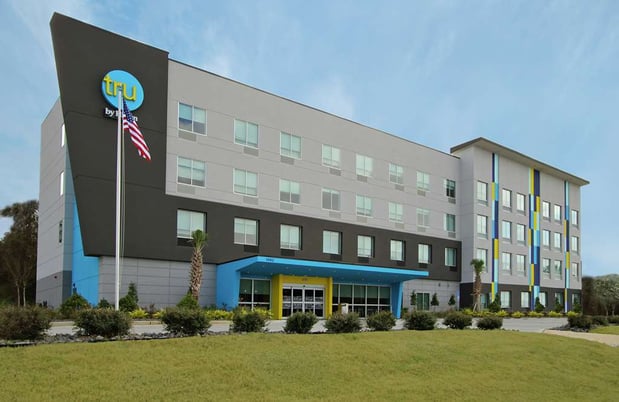 Images Tru by Hilton Mobile