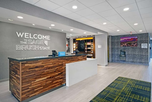 Images Hampton Inn Las Vegas Strip South