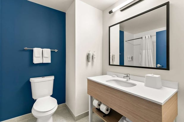 Images Spark by Hilton Commerce, GA