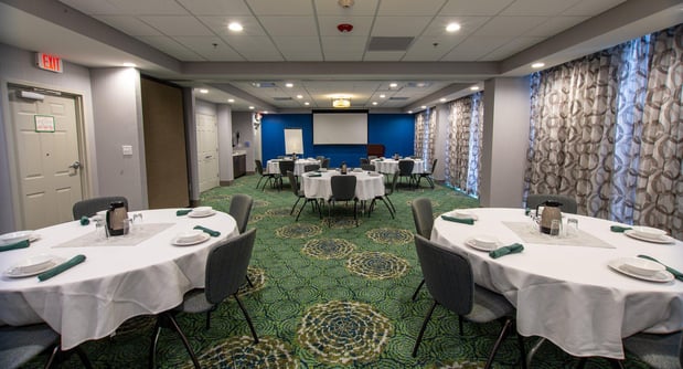 Images Holiday Inn Knoxville N - Merchant Drive by IHG