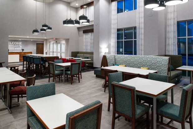 Images Hampton Inn & Suites Adrian