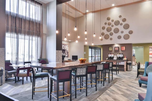 Images Hampton Inn & Suites Altoona-Des Moines
