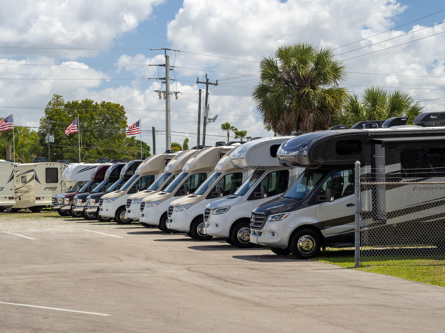 RV One Superstores Fort Myers Photo