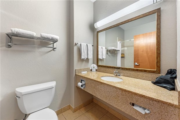 Images Best Western Plus San Antonio East Inn & Suites