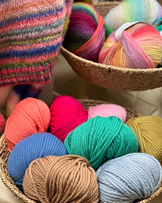 Images Uncommon Threads