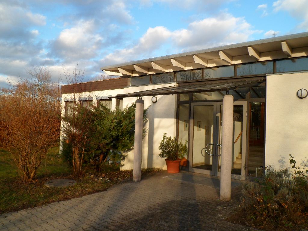 Evangelische Kirche - Evangelische Kirchengemeinde Sondelfingen, Rangenbergstraße 45 in Reutlingen-Sondelfingen