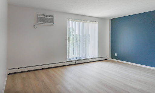 Images 200 West Apartments