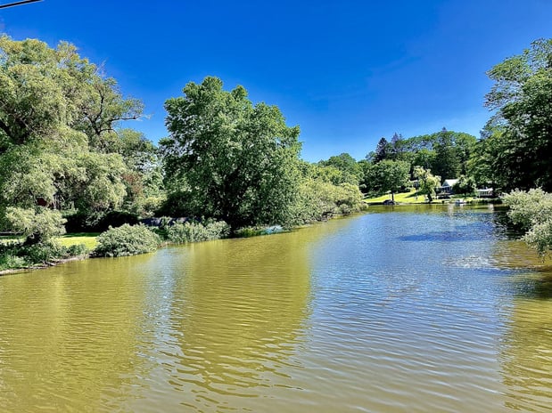 Images Redwood Inn & Suites