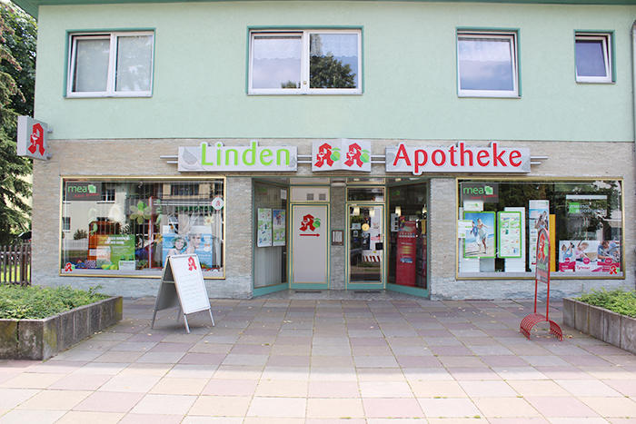 Aussenansicht der Linden-Apotheke Lichterfelde