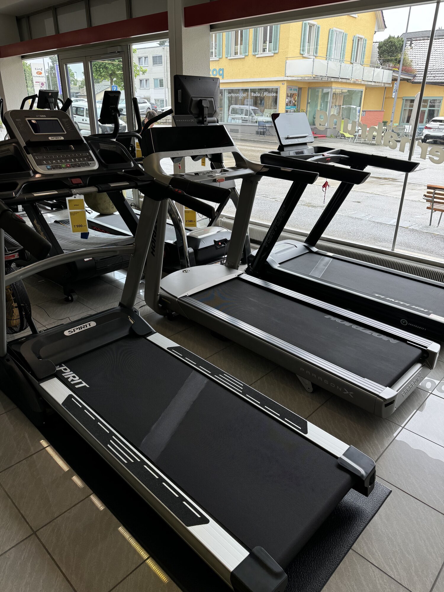 Bilder Shark Fitness AG - Shark Fitness Shop Wettingen