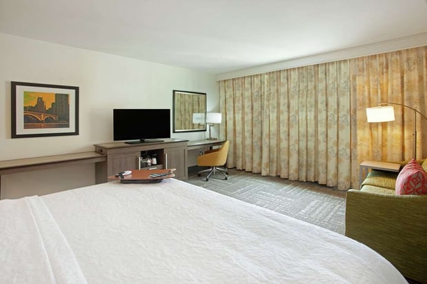 Images Hampton Inn & Suites Minneapolis/Downtown
