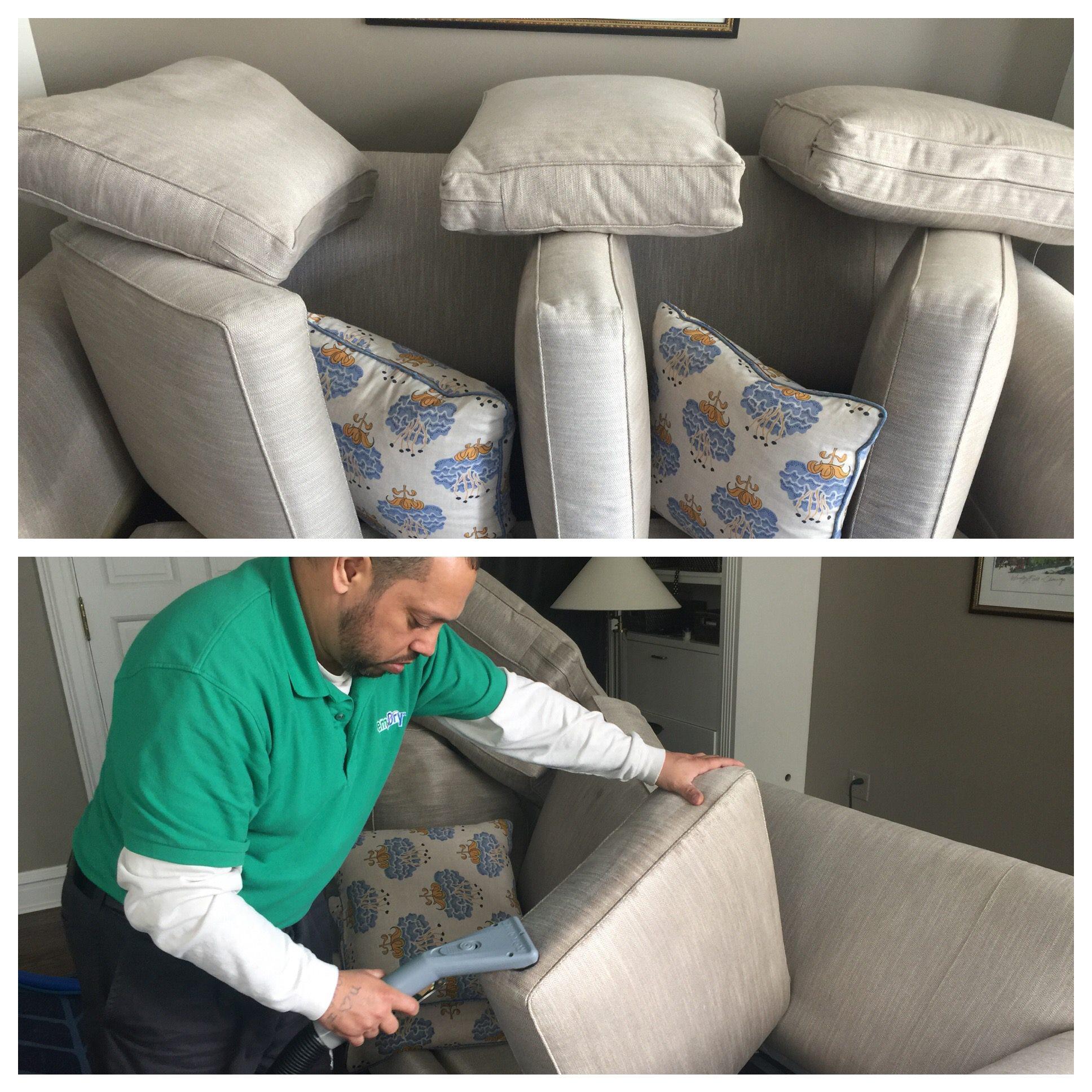 Arevalo Bros Upholstery Cleaning in Chicago
