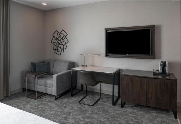 Images Holiday Inn Express Boston Logan Airport - Revere by IHG