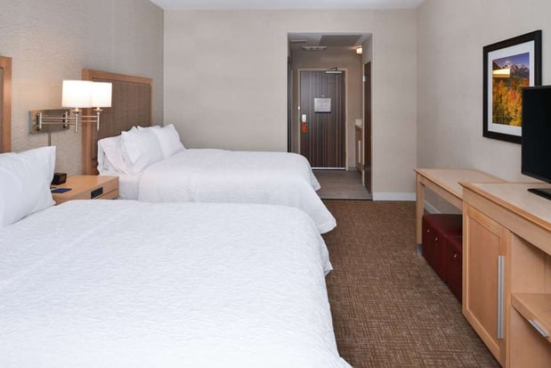 Images Hampton Inn & Suites Denver-Speer Boulevard