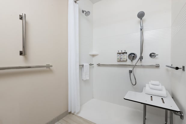 Images Candlewood Suites McPherson by IHG