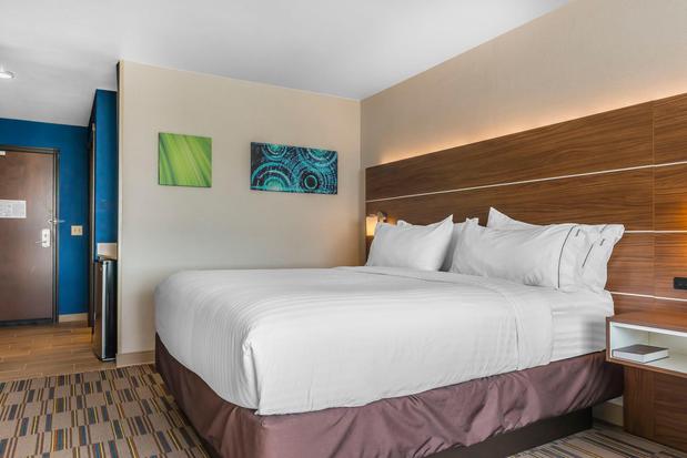 Images Holiday Inn Express & Suites Clarion, an IHG Hotel