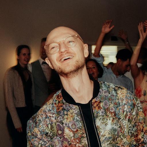 Hochzeits-DJ & Live-Musiker | Finn Schüßler alias FINNÉSS in Handschuhsheim