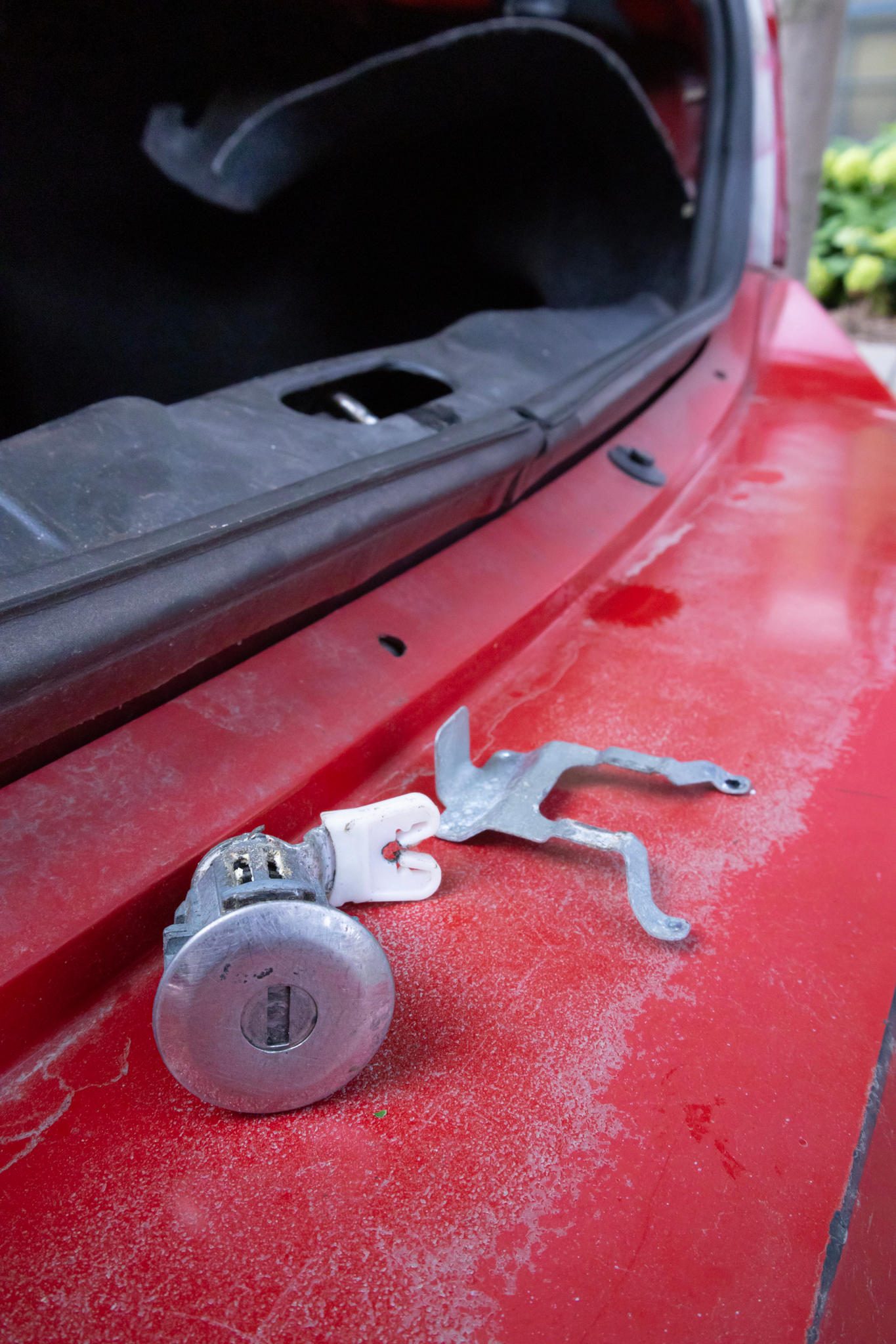 Chevy Cobalt trunk lock.