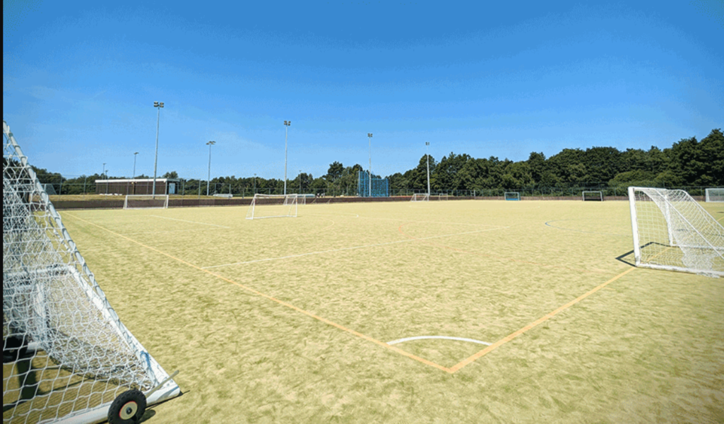 This pitch is perfect for football and hockey. Available to hire on an individual basis and for regular club bookings.