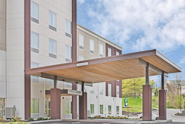 Images Holiday Inn Express & Suites Harrisburg S - New Cumberland, an IHG Hotel