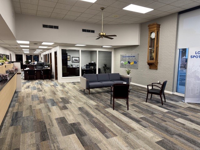 First United Bank - Leonard - interior customer seating area
