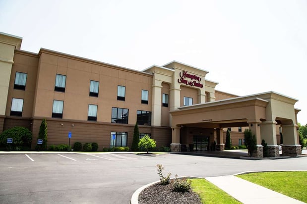 Images Hampton Inn & Suites Sharon