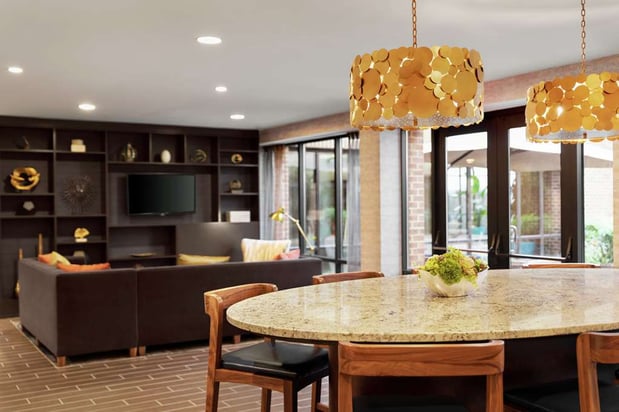 Images DoubleTree by Hilton McLean Tysons