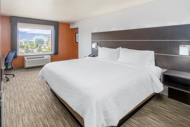 Images Holiday Inn Express & Suites Colorado Springs Afa Northgate by IHG