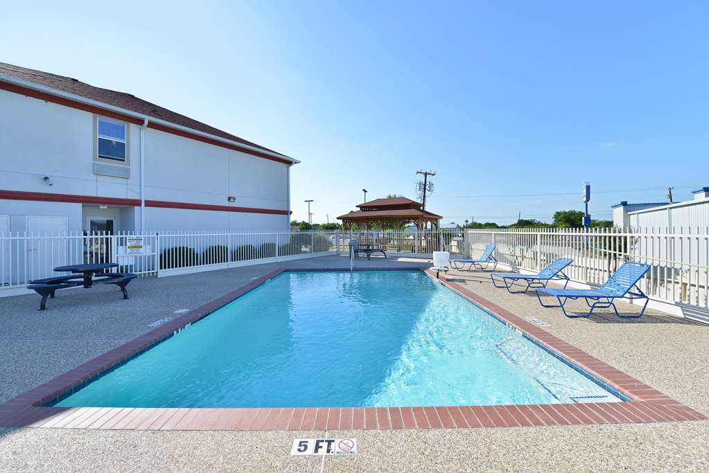 Outdoor Swimming Pool