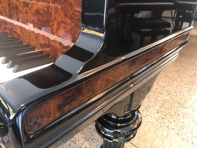 Bilder Heutschi Piano AG