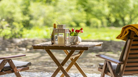 Killarney Glamping and Luxury Lodges at The Grove provide couples with a truly unique, romantic holiday with emphasis on privacy and relaxation. Offering couples only accommodation in Irelands south west a stay here ensures those seeking adventure will not compromise on comfort. With views of the Kerry Mountains you could easily forget Killarney Town and Killarney National Park are less than a mile from this romantic self-catering getaway.