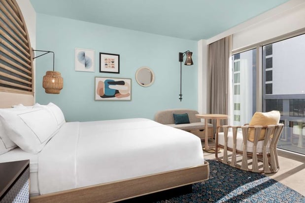 Images The Hiatus Clearwater Beach, Curio Collection by Hilton
