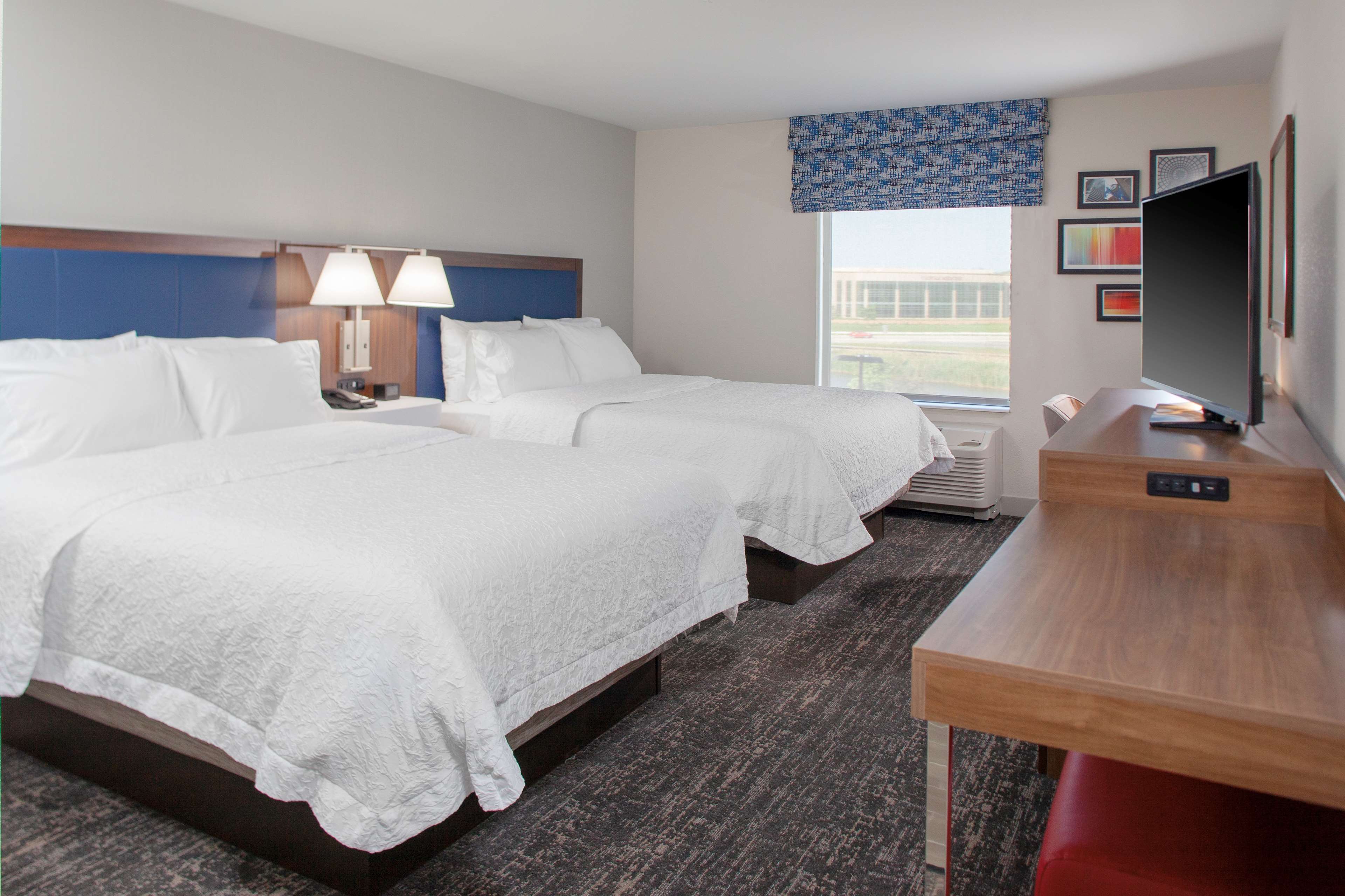Hampton Inn & Suites ChicagoBurr Ridge in Burr Ridge, IL (Hotels & Motels) 6306551000