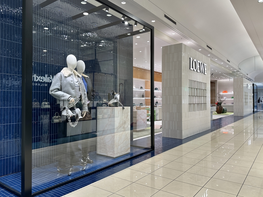 Images LOEWE 岩田屋本店