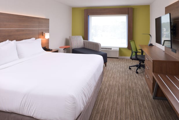 Images Holiday Inn Express & Suites Omaha - 120th And Maple by IHG
