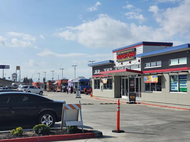 Images Lathrop Food Plaza / LFP