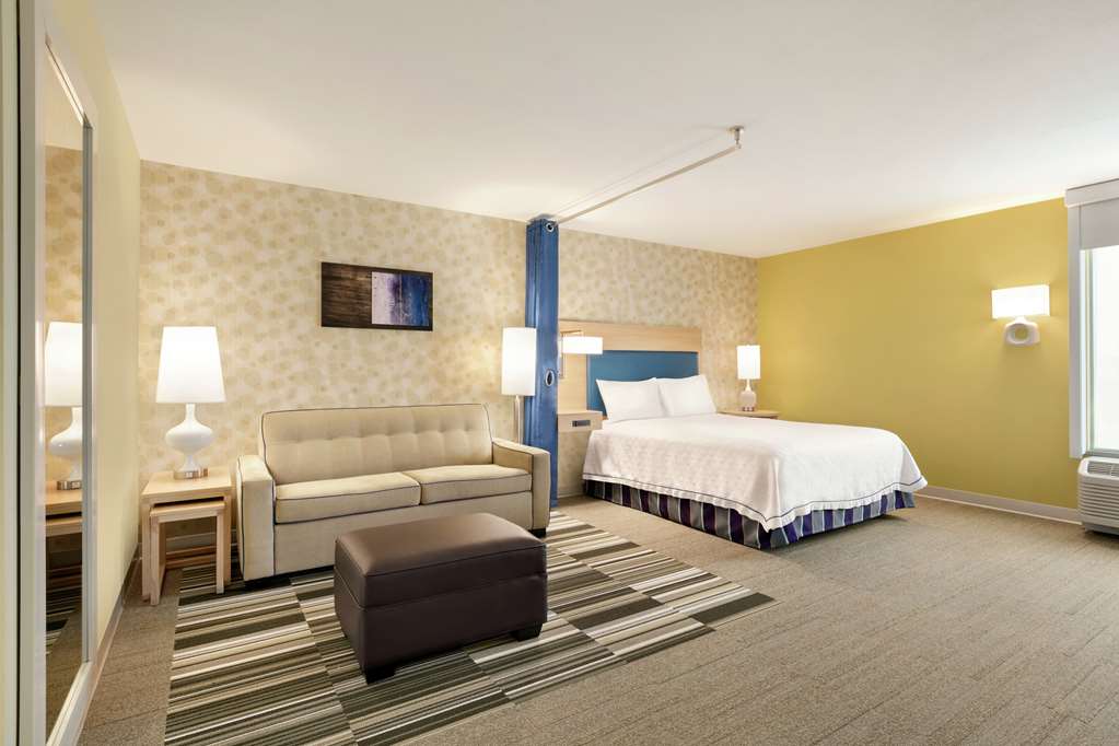 Guest room Home2 Suites by Hilton Fort St. John Fort St. John (250)785-5356