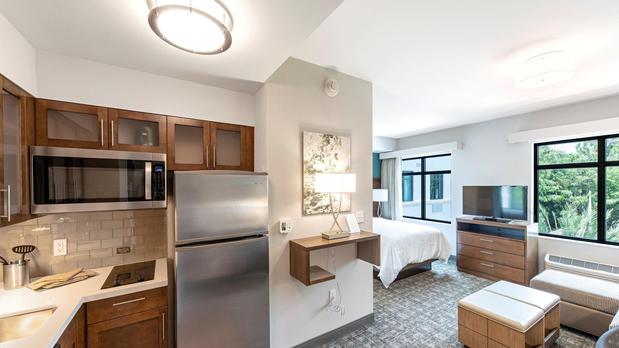 Images Staybridge Suites Naples - Marco Island by IHG