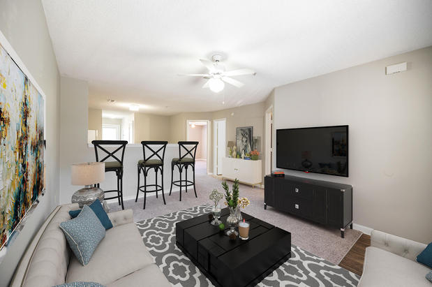 Images Parkway Station Apartment Homes