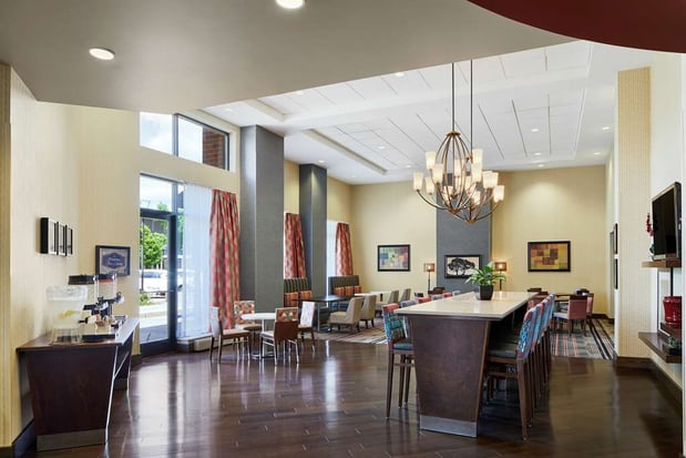 Images Hampton Inn & Suites Chicago/Mt. Prospect
