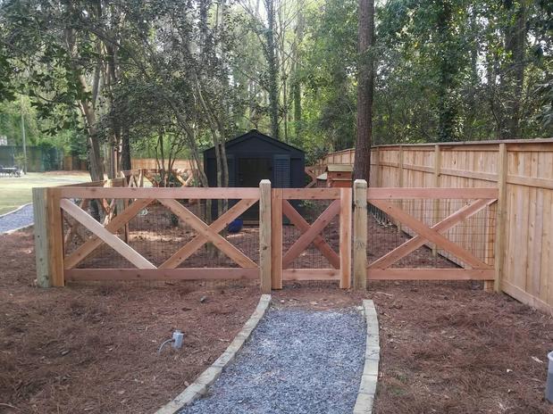 Images NEED-A-FENCE, INC.