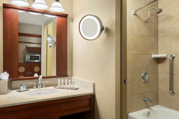 Images DoubleTree by Hilton Hotel Dallas - DFW Airport North