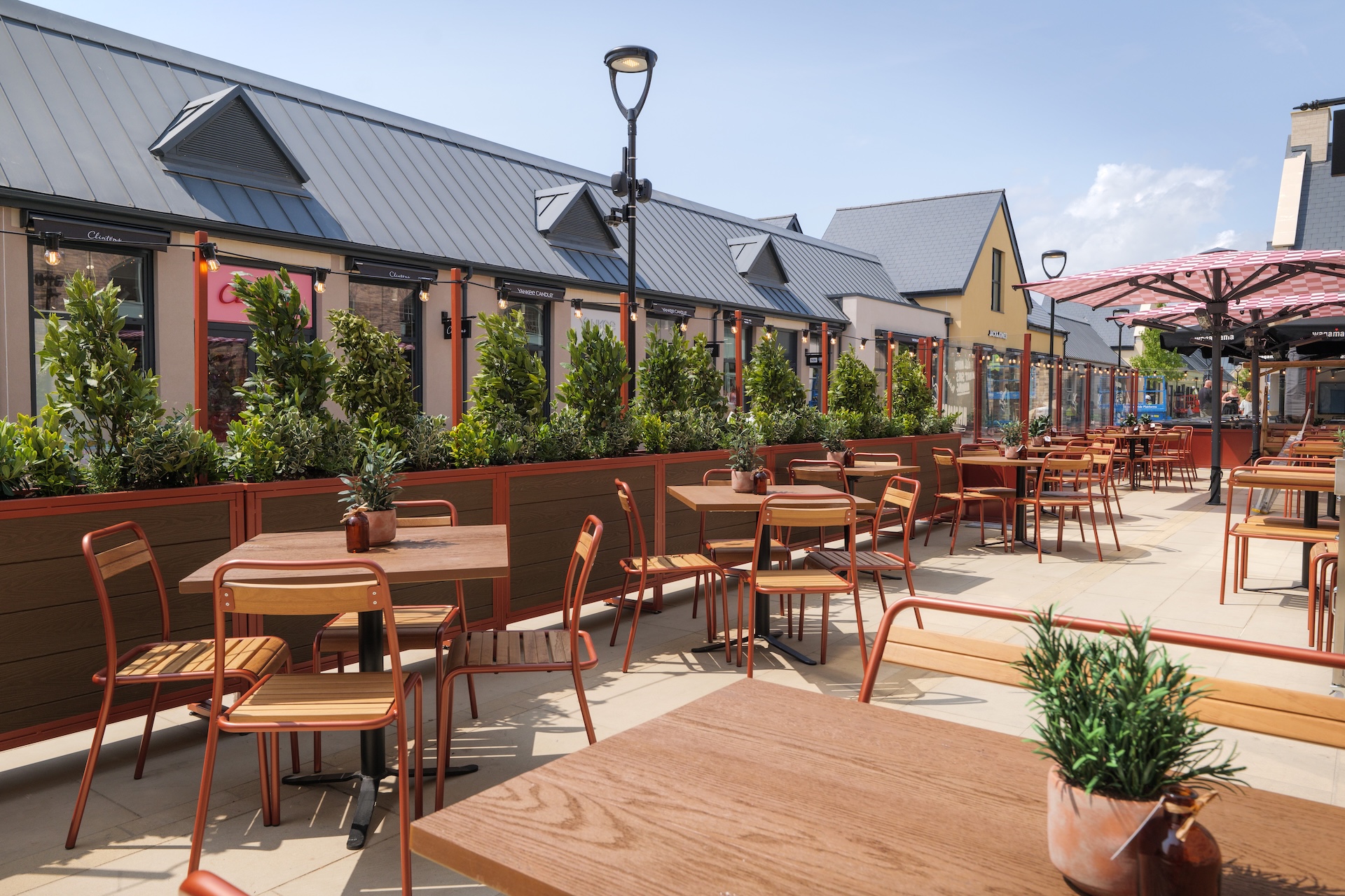 Zizzi Cotswolds Outlet, Outdoor Seating