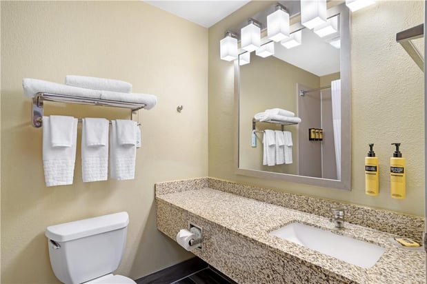 Images Best Western Plus Executive Hotel & Suites