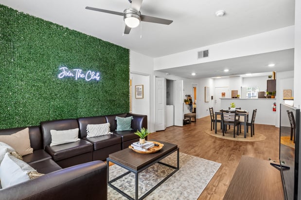 Images University Club Apartments