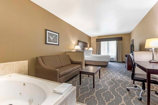 Images Best Western Plus Burleson Inn & Suites