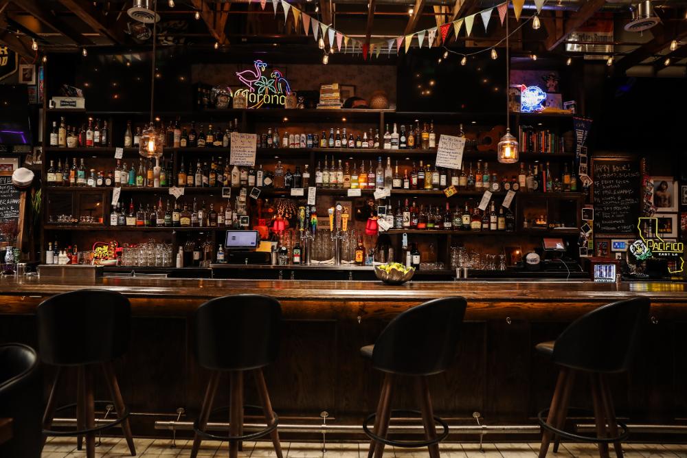 casual bars in weho