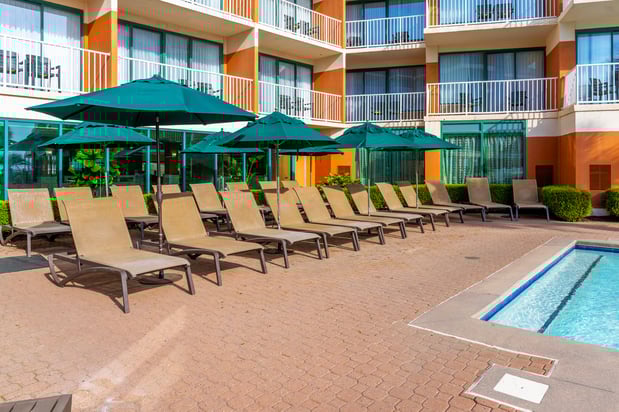 Images Holiday Inn & Suites Virginia Beach - North Beach by IHG
