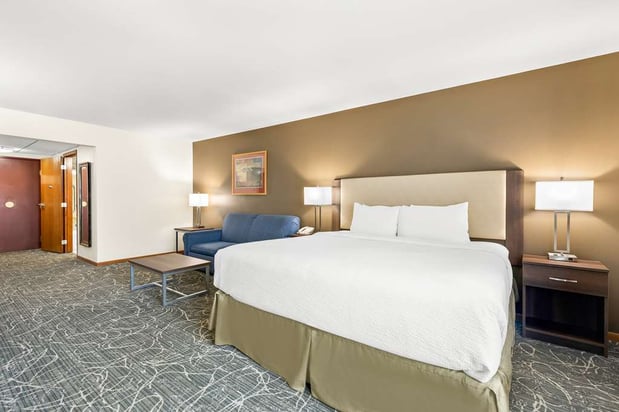 Images Best Western West Towne Suites