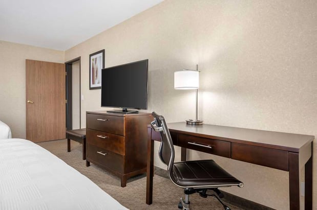 Images Best Western Plus Howe Inn